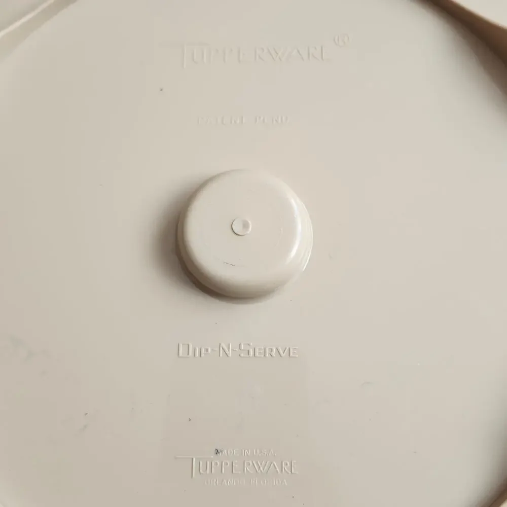 Vintage‎ Tupperware Dip N Serve 492-2 Beige Round Chip Veggie Tray Bowl Lid USA